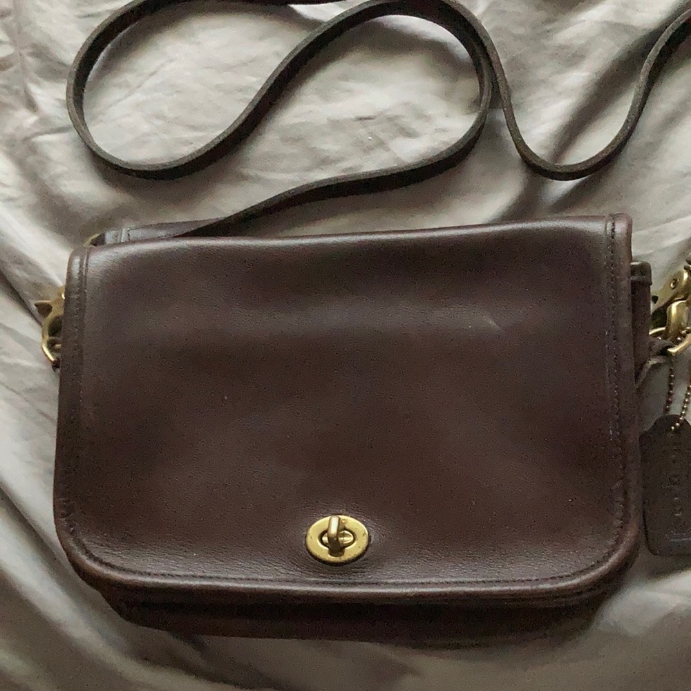 Gorgeous Vintage Chocolate Coach Pocket Purse 9755